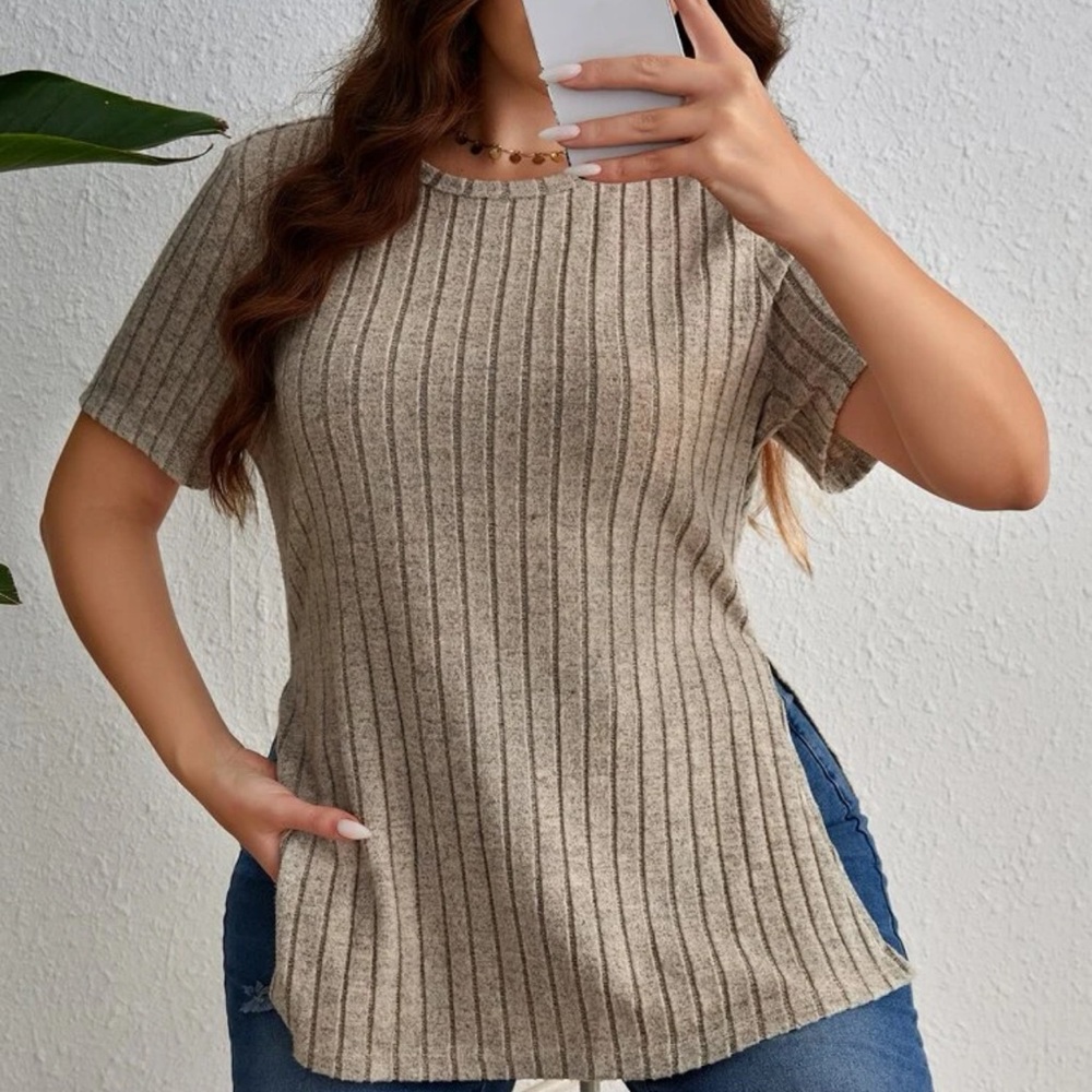Ribbed knit tee - Picture 1 of 3